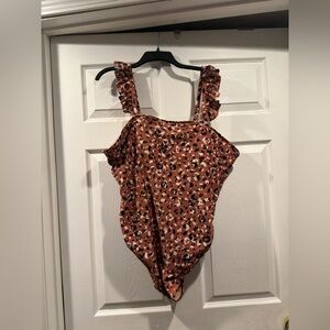 Old Navy Leopard Print One Piece Swimsuit. Size 3x